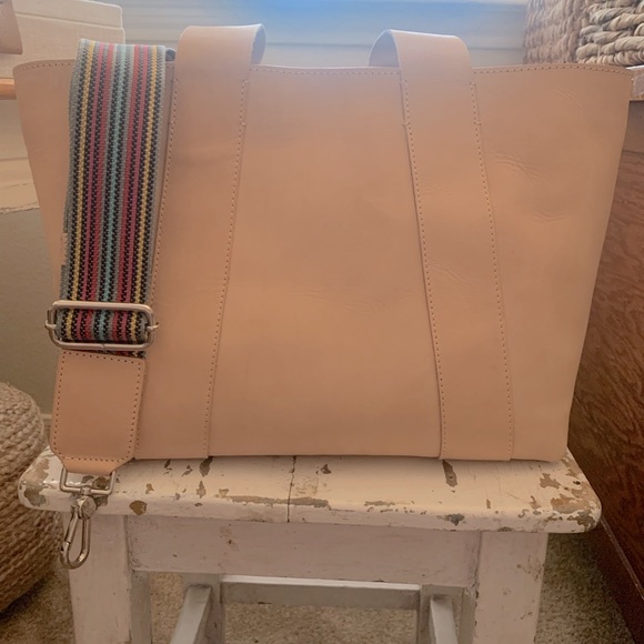 Consuela Handbags - Retired Diego Carryall 😍